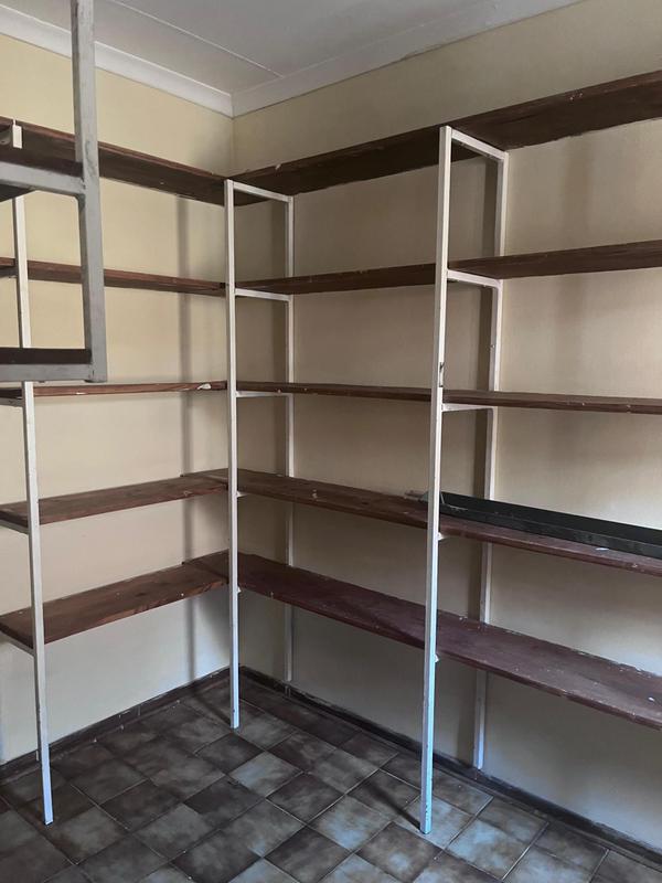 To Let 4 Bedroom Property for Rent in Riviera Park North West